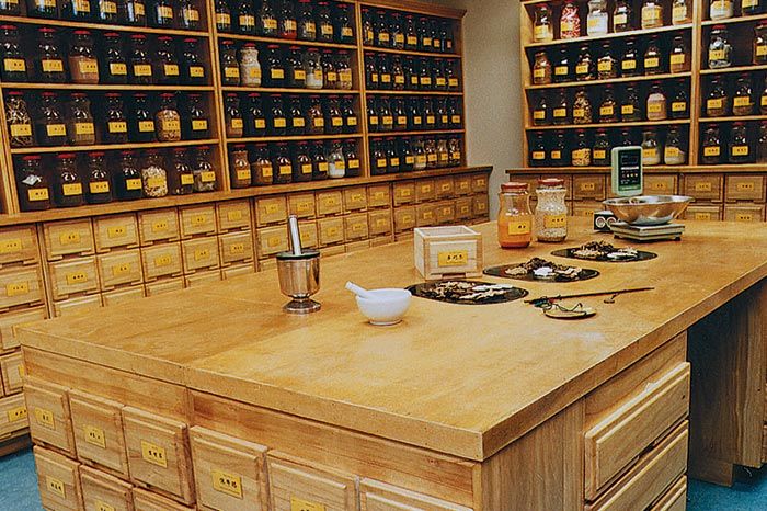 Herbal pharmacy from Chinese Medical Center in Amsterdam - Acupuncture - Chinese Herbs - Tuina massage